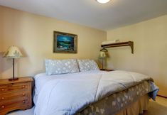 Others 3 Pet-Friendly 11 Camas Home with Brand-New Private Hot Tub by RedAwning