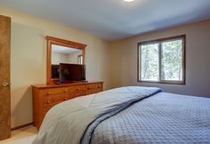 Others 5 Pet-Friendly 11 Camas Home with Brand-New Private Hot Tub by RedAwning