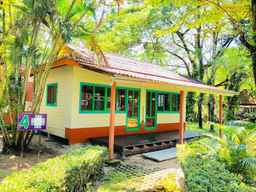 Ko Kut Ao Phrao Beach Resort, USD 75.65