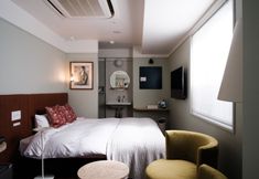 Lain-lain 2 miss morgan hotel