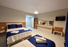 Others 2 Hotel Lidya