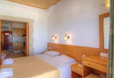 その他 5 Adonis Hotel