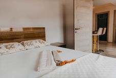 อื่นๆ Ince Apart