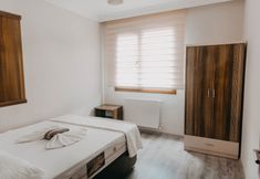 อื่นๆ 4 Ince Apart