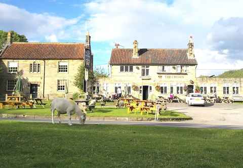 Others The Crown - Hutton le Hole