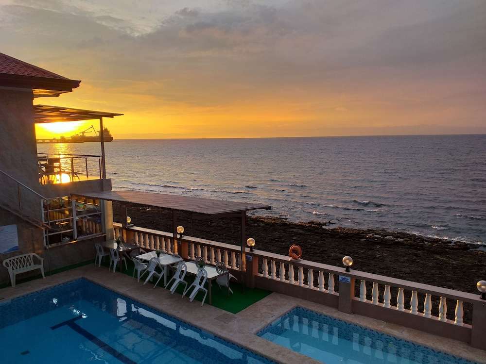 From Pristine Beaches to Ancient Ruins: Antique Tourist Spots