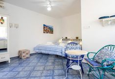 기타 2 Hacienda Sol