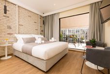 Others Suites Syngrou Fix