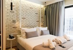 Others 6 Suites Syngrou Fix