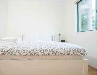 Lain-lain 2 Spacious & Cozy Apartment In Heart Of Redfern