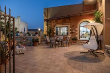 Others Kritiko Arhontiko