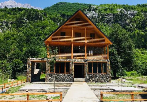 其他 Alpine House Thethe