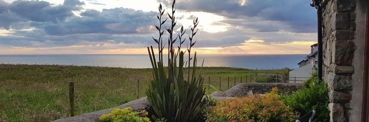 Others The Tack Room