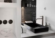Others 6 Studios Curie