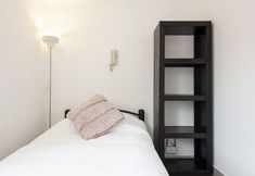 Others 3 Cuarto Ideal para Estudiantes