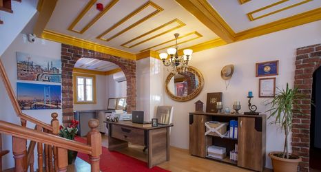 Lainnya 2 April Hotel