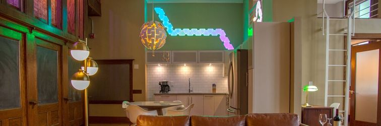 Khác School 31 Lofts at Colors Studios