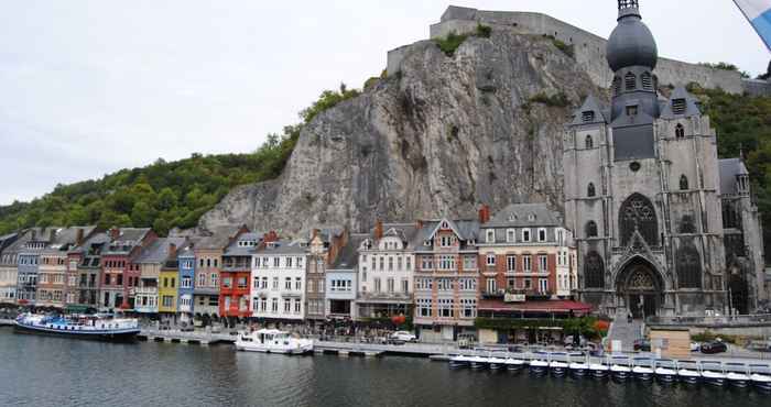 Lainnya L'Inattendu sur la Croisette Dinant Centre