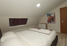 Others 4 Guguvak Suites By Surur