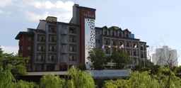 Hotel The Base, Rp 1.274.547