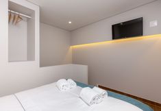 Others 4 Feel Porto Wine Essence Flats