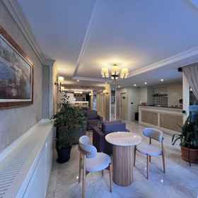 Primary image1古爾飯店,阿奇巴丹马斯拉克阿奇巴丹医疗保健公司直升机场飯店