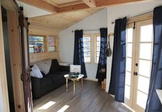 Others 5 Clydesdale Outpost