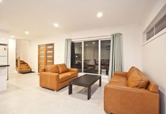 อื่นๆ 6 St Albans In