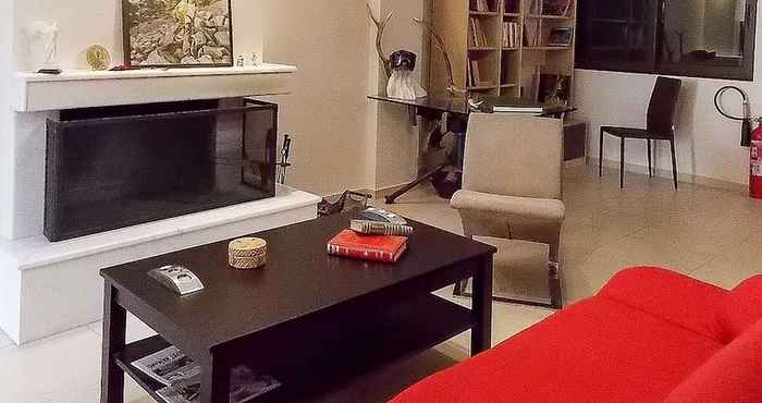 Lainnya Nea Filadelfia Spacious Apartment with garden