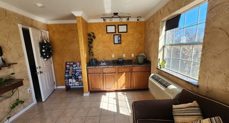 Others 2 Benbrook Inn & Suites