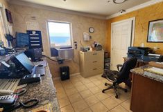 Others 6 Benbrook Inn & Suites