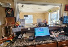 Others 5 Benbrook Inn & Suites