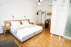 Others Ink Hotel Phos