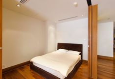 その他 2 Pearl of Naithon by Alexanders