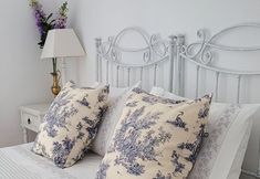 Others 6 Red House by the River