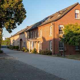 Imej utama 1 Landhotel Classhof, โรงแรม & ที่พัก Krefeld Hbf