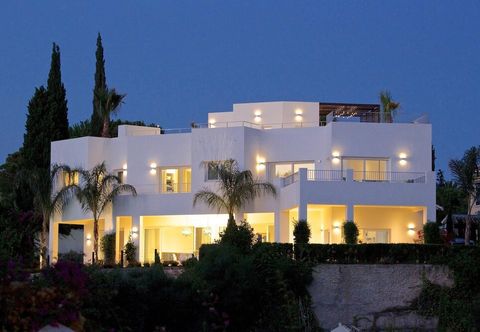 Others Exquisite Villa Near Beach - Heated Pool