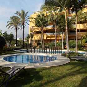 Primary image 1 Beach Side Apartment, โรงแรม & ที่พัก Estepona