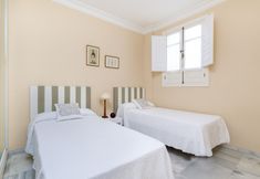 Others 2 Confortable Apartment With 2 Bedrooms in Excellent Location. San Isidoro