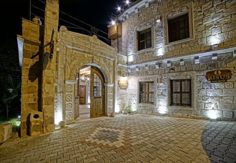 Others Risus Cave Suites