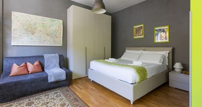 Others 4 JOIVY Vibrant Studio Near Train Station