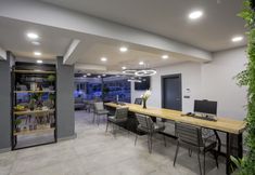 Lainnya 3 Falcon 1511