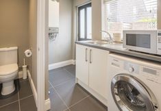 Lain-lain 5 Blackfriars Cottage