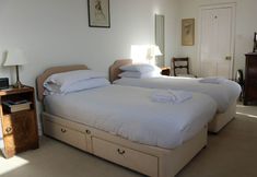 Others 5 Crowcombe Court