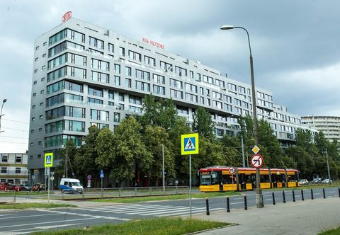 Others Violet Triton Apartment