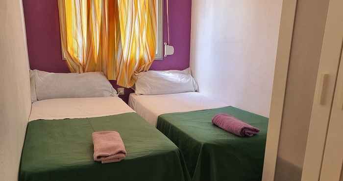 Others Low Cost Rooms Las Llaves 4