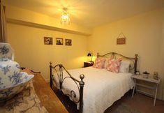 Others 2 Silver Lining - St Patrick Sq Apartment