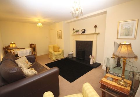 Others Silver Lining - St Patrick Sq Apartment