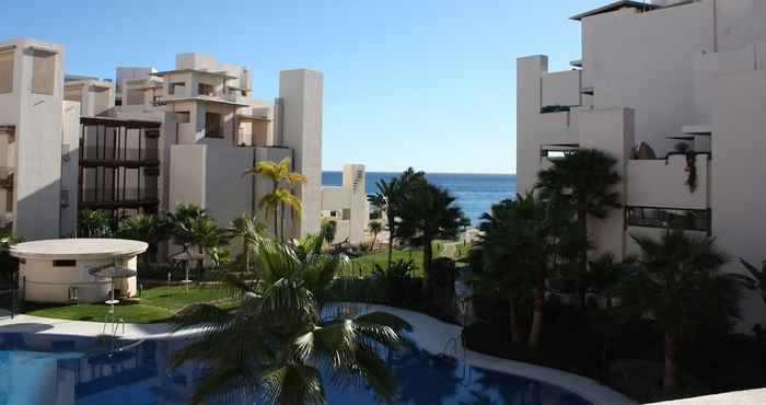 Others Two-Bedroom Beach Apartment