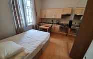 Others 3 Studio Apartment in South Kensington 12